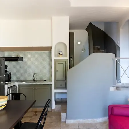 乌帕维多努酒店