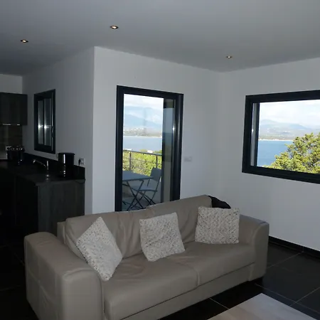 乌帕维多努酒店 别墅 *